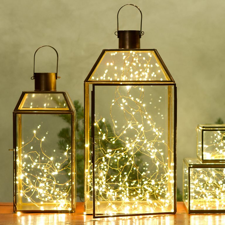 25 Gorgeous Ways to Use Christmas Lights