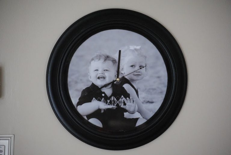 Gift Idea Tutorial: Photo Backed Clock