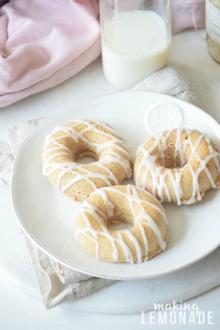 Banana Bread Donuts (Delicious Breakfast Recipe!)