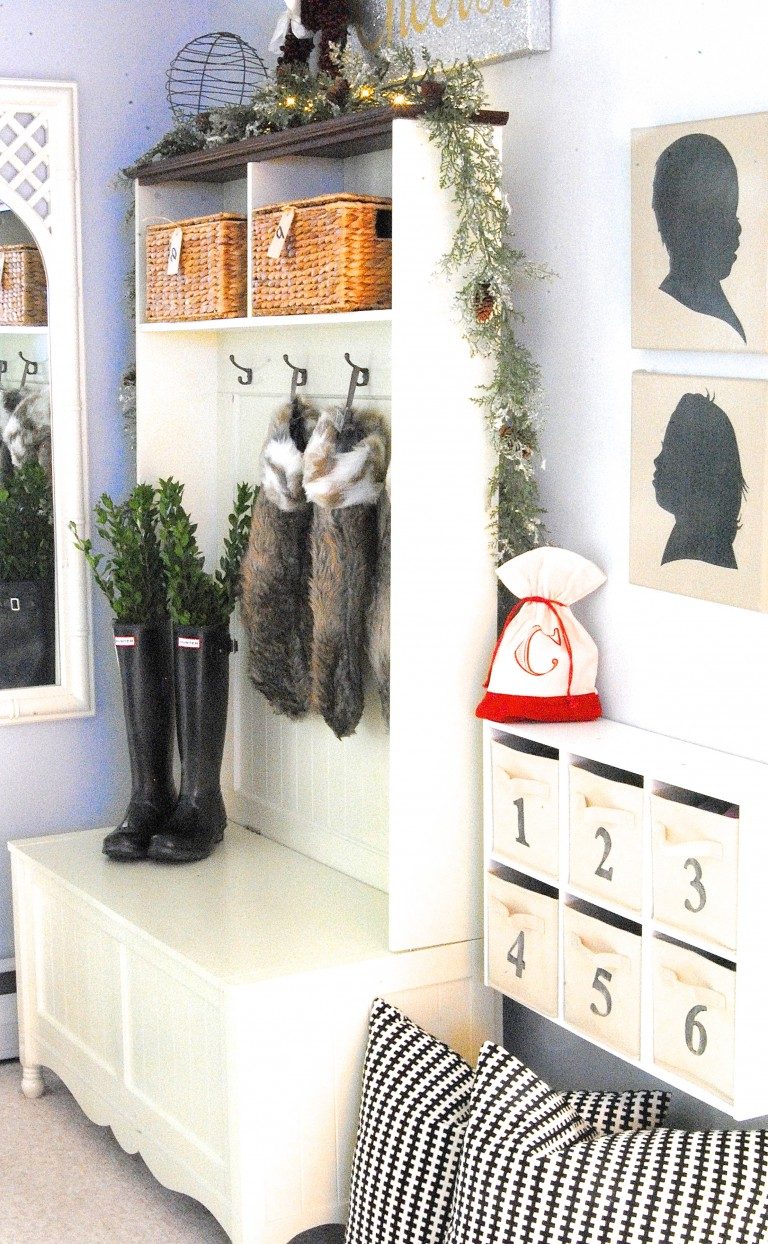 Christmas Home Tour {Holiday Decorating Ideas, Lemonade Style}