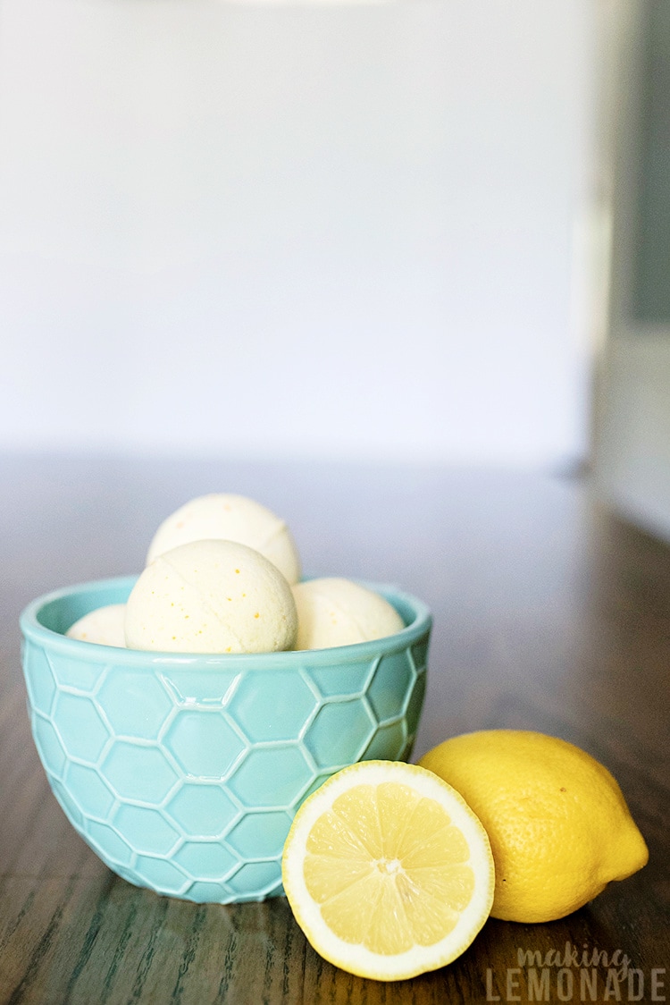 DIY Lemon Bath Bombs That Smell Like Lemonade