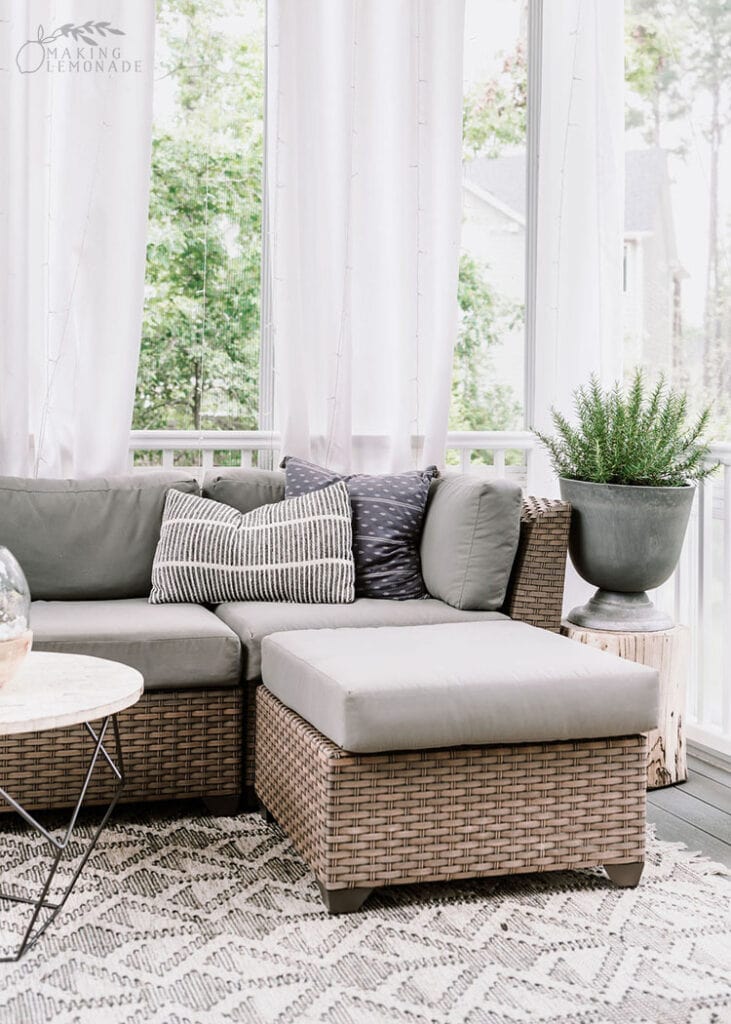 throw pillows on outdoor couch